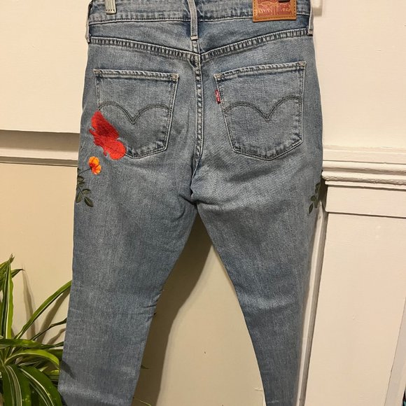 Levi's Floral Embroidered Jeans - Picture 4 of 4